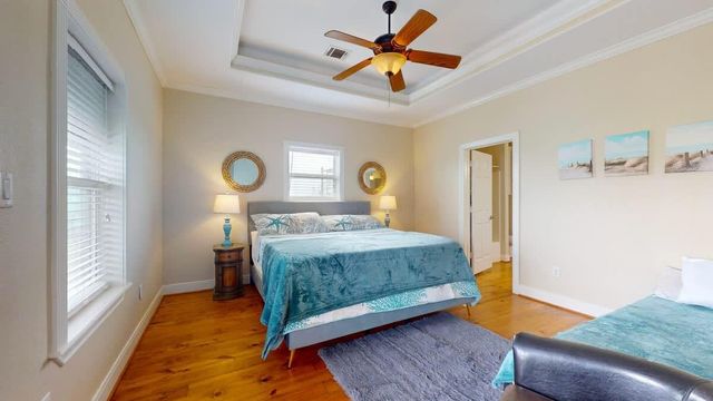 906 Helen Boulevard, Crystal Beach, TX 77650