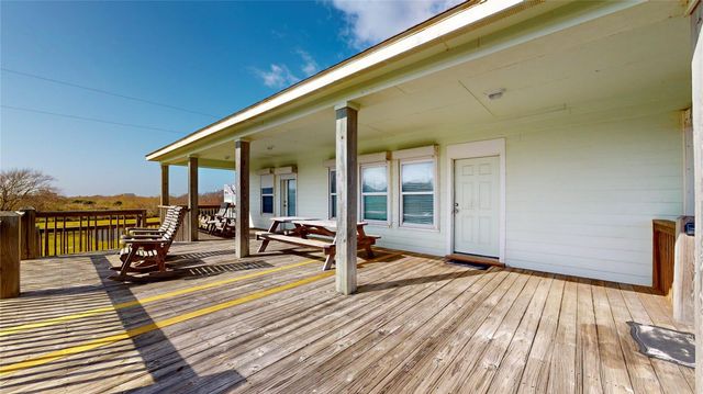 906 Helen Boulevard, Crystal Beach, TX 77650