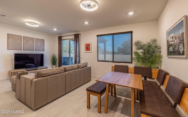 5643 S Black Mountain Way, Tucson, AZ 85757