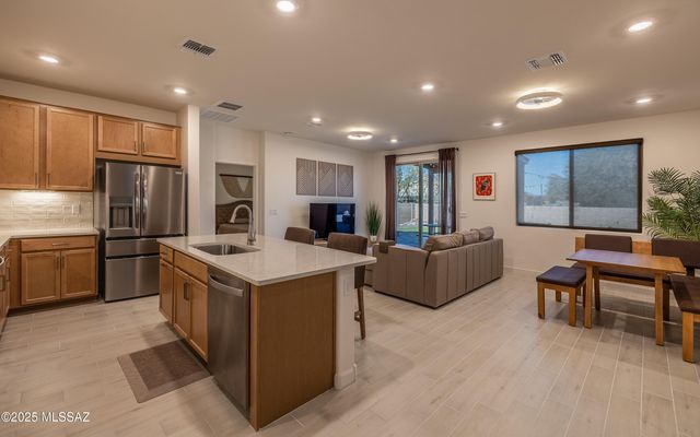 5643 S Black Mountain Way, Tucson, AZ 85757