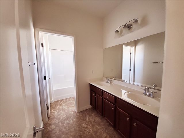 5577 Chiflo Song Drive, Las Vegas, NV 89113