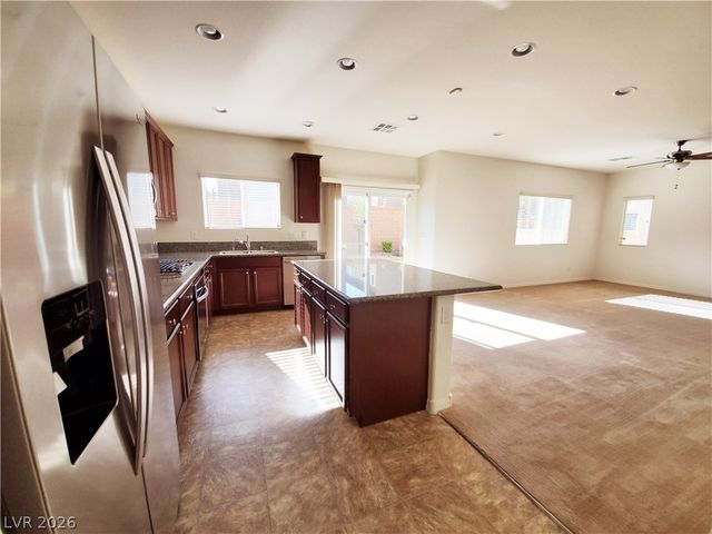 5577 Chiflo Song Drive, Las Vegas, NV 89113