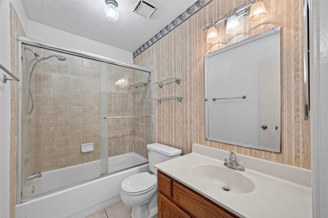 7522 Flair Oaks Drive, Houston, TX 77040