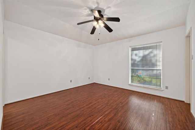 7522 Flair Oaks Drive, Houston, TX 77040