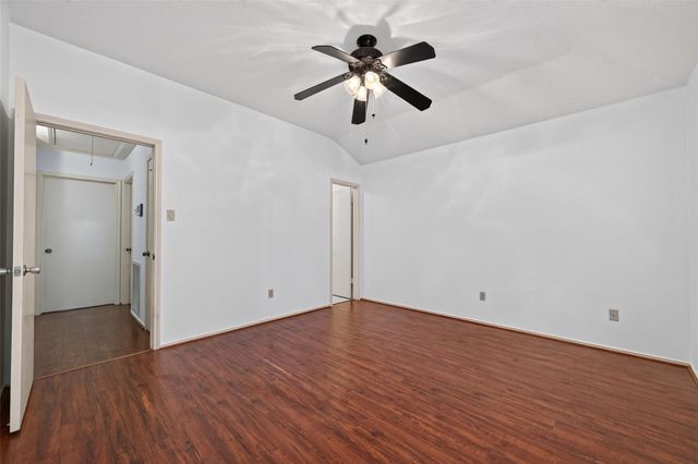 7522 Flair Oaks Drive, Houston, TX 77040