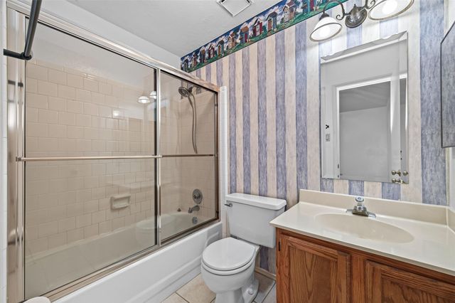 7522 Flair Oaks Drive, Houston, TX 77040