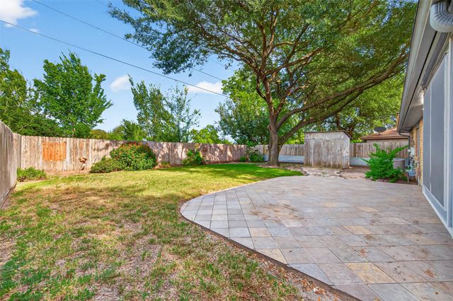 7522 Flair Oaks Drive, Houston, TX 77040
