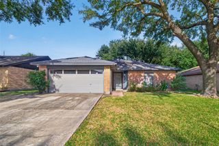 7522 Flair Oaks Drive, Houston, TX 77040