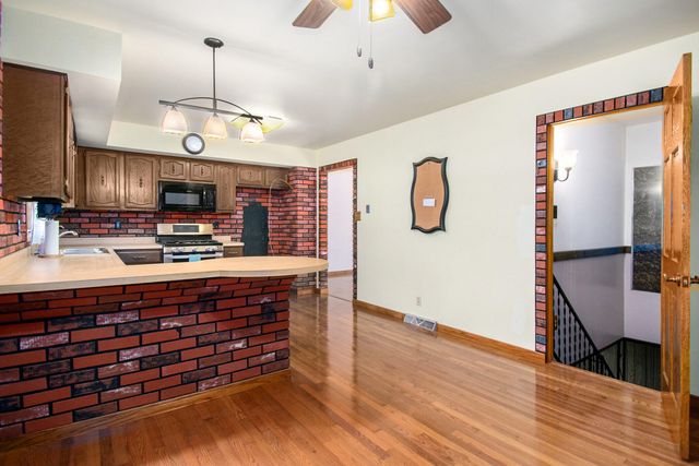 7232 W Lynwood Drive, Michigan City, IN 46360