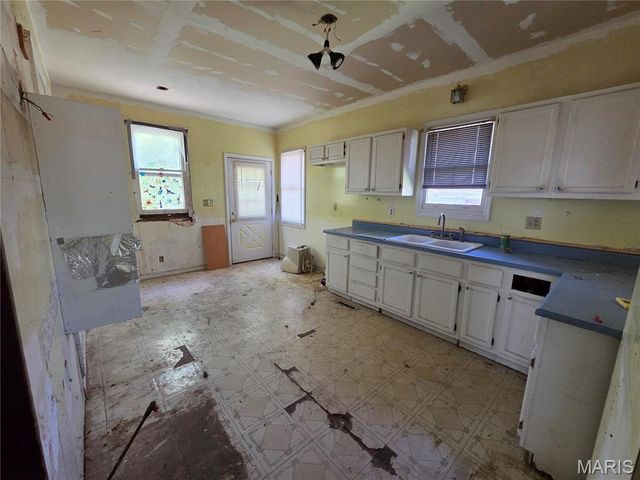 2900 W Main Street, Belleville, IL 62226