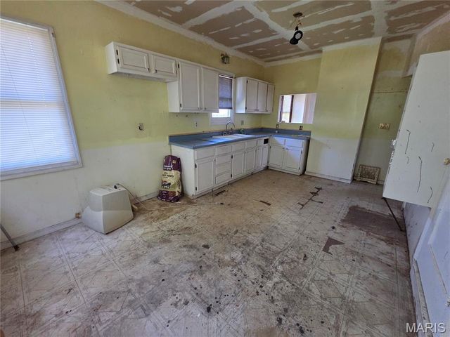 2900 W Main Street, Belleville, IL 62226