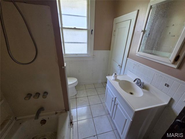 2900 W Main Street, Belleville, IL 62226