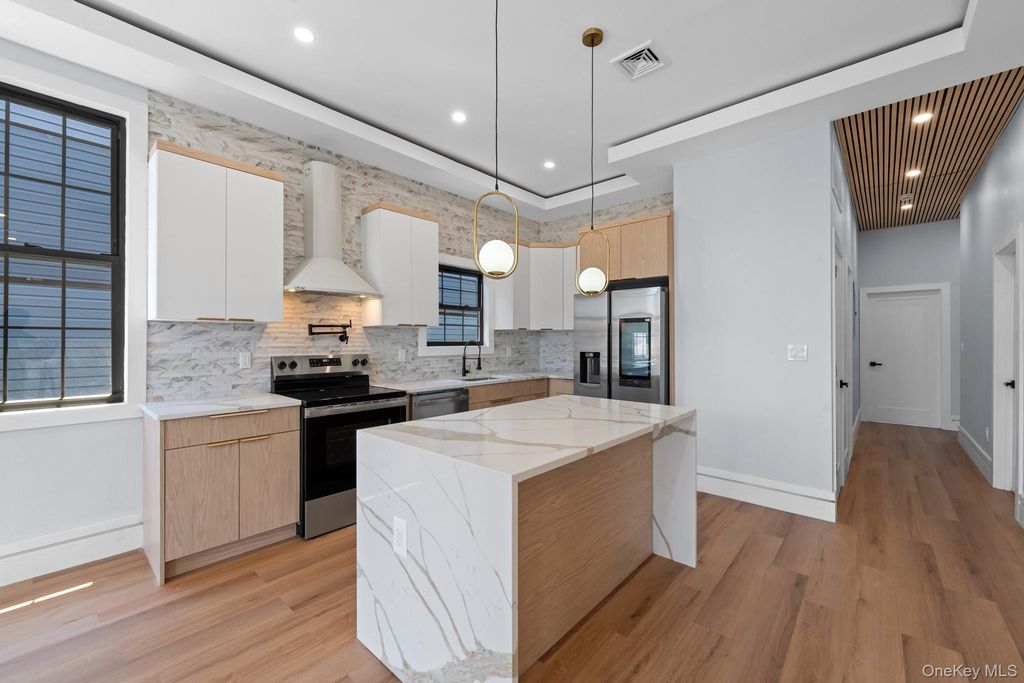 21823 138th Avenue, Laurelton, NY 11413 — photo 4
