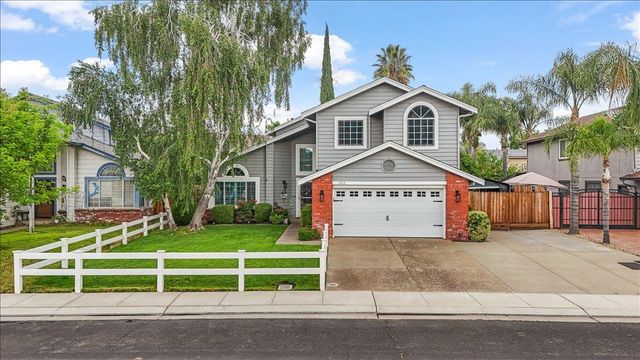 1565 Daniels St, Manteca, CA 95337