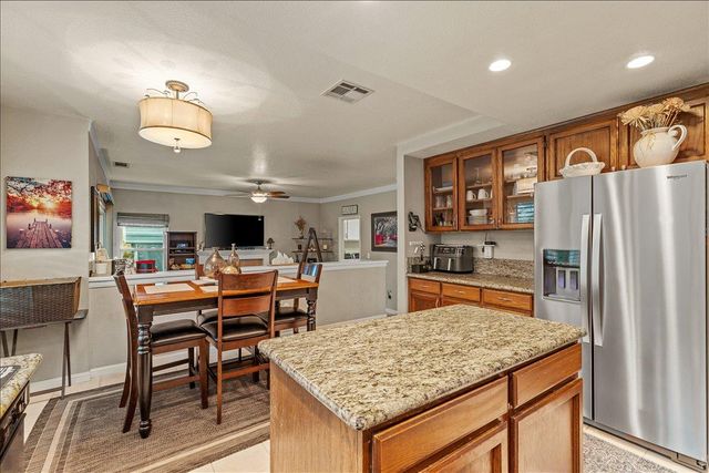 1565 Daniels St, Manteca, CA 95337