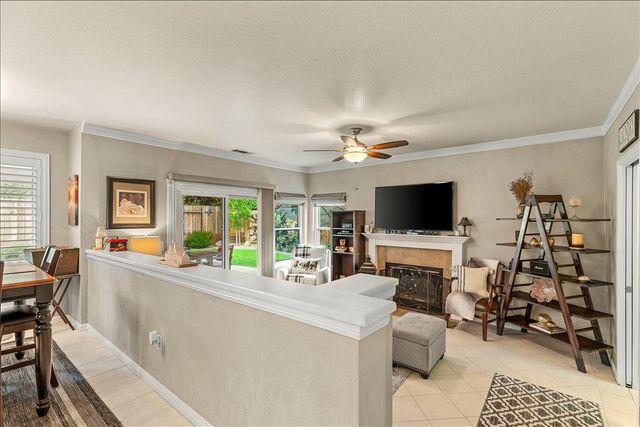 1565 Daniels St, Manteca, CA 95337