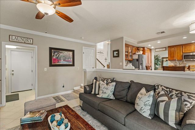 1565 Daniels St, Manteca, CA 95337