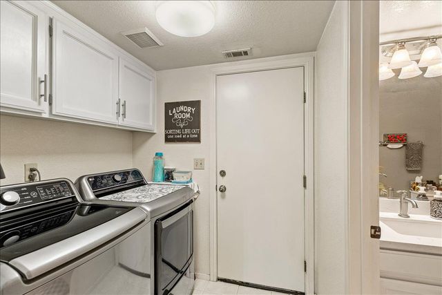 1565 Daniels St, Manteca, CA 95337