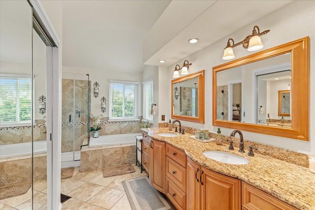 1565 Daniels St, Manteca, CA 95337