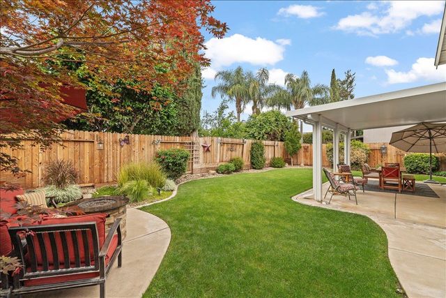 1565 Daniels St, Manteca, CA 95337