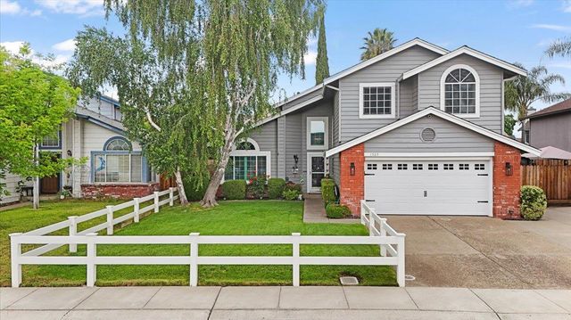 1565 Daniels St, Manteca, CA 95337