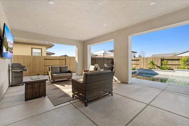 5108 Turnberry Dr, Lincoln, CA 95648