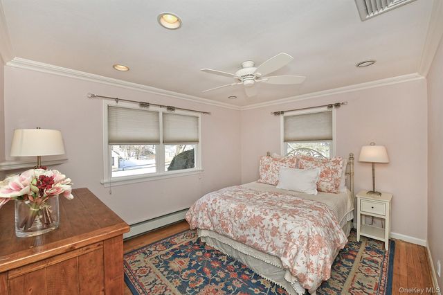 2 Montana Place, Huntington Station, NY 11746