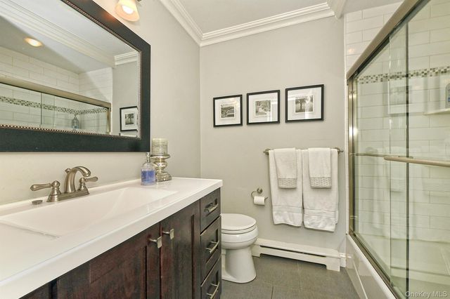 2 Montana Place, Huntington Station, NY 11746