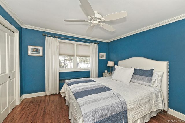 2 Montana Place, Huntington Station, NY 11746