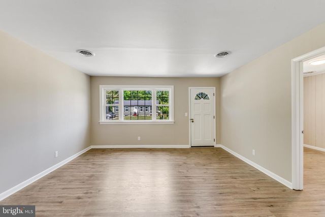 10540 FLOWER ST, Berlin, MD 21811