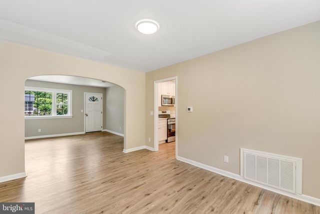 10540 FLOWER ST, Berlin, MD 21811