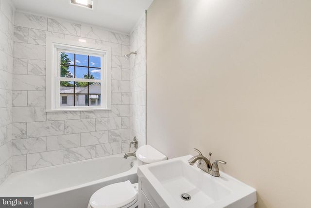 10540 FLOWER ST, Berlin, MD 21811