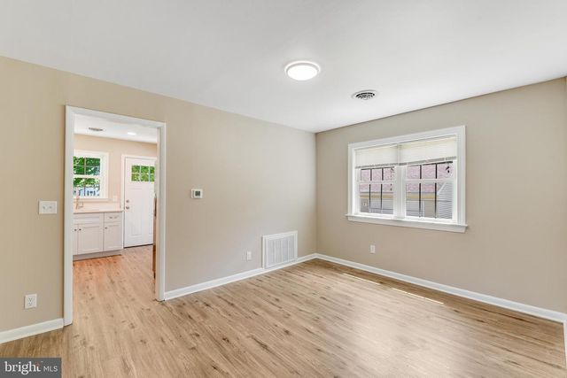 10540 FLOWER ST, Berlin, MD 21811