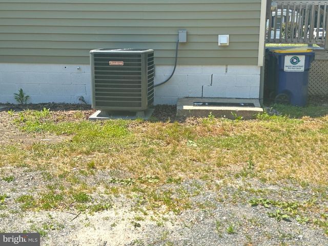 10540 FLOWER ST, Berlin, MD 21811