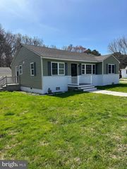 10540 FLOWER ST, Berlin, MD 21811
