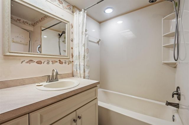 1735 UNION STREET, Clearwater, FL 33755