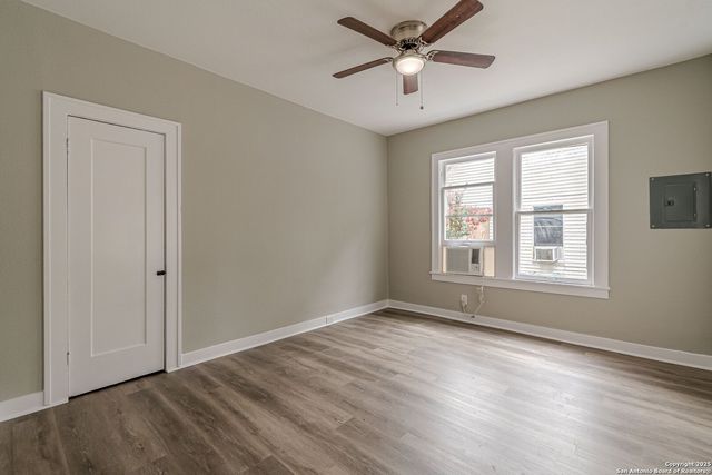 1913 Santa Anna, San Antonio, TX 78201