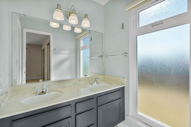 2662 Carmelita Way, Pinole, CA 94564