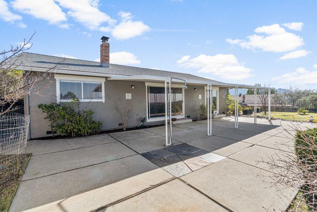 2662 Carmelita Way, Pinole, CA 94564