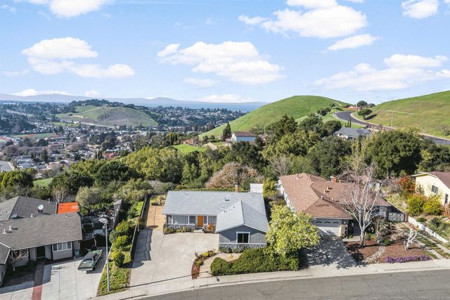 2662 Carmelita Way, Pinole, CA 94564