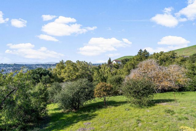 2662 Carmelita Way, Pinole, CA 94564