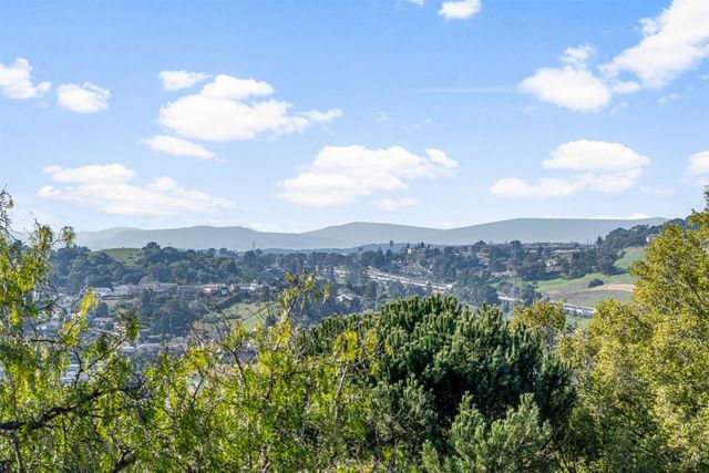 2662 Carmelita Way, Pinole, CA 94564