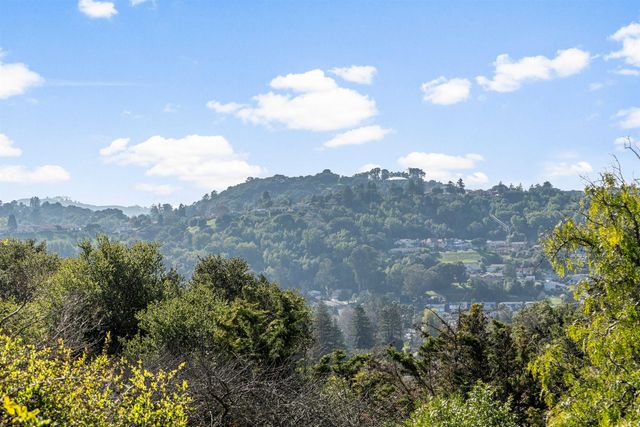 2662 Carmelita Way, Pinole, CA 94564