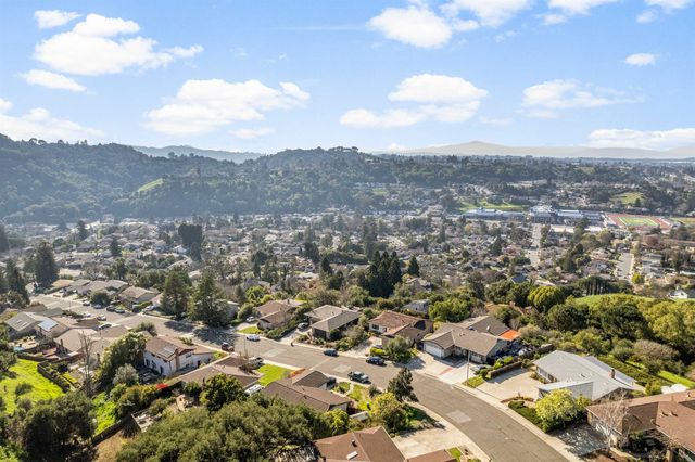 2662 Carmelita Way, Pinole, CA 94564