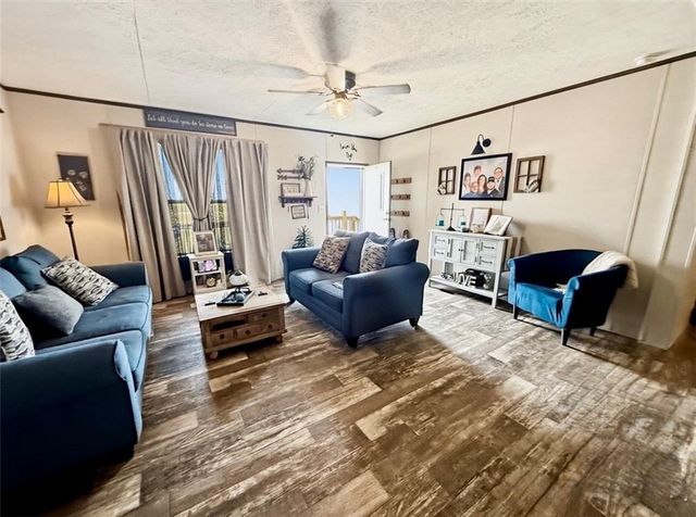 19525 50th Road, Parsons, KS 67357