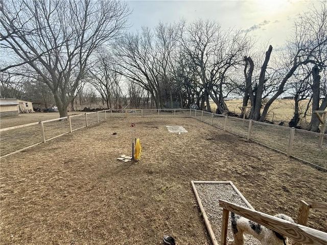 19525 50th Road, Parsons, KS 67357
