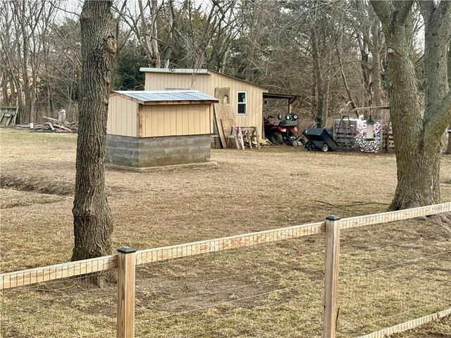 19525 50th Road, Parsons, KS 67357