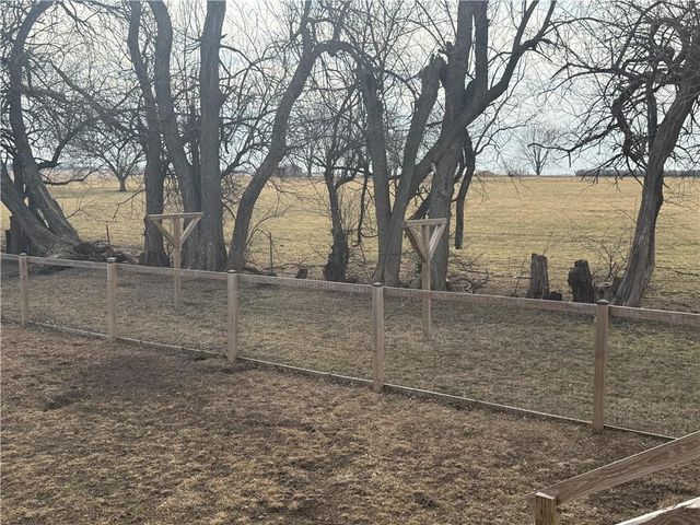 19525 50th Road, Parsons, KS 67357