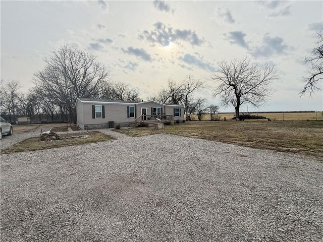 19525 50th Road, Parsons, KS 67357
