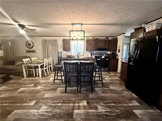 19525 50th Road, Parsons, KS 67357